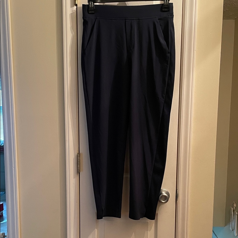🌸 Athleta Navy Slim Track pants